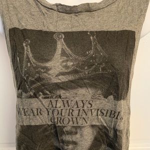 Cute sleeveless Shirt